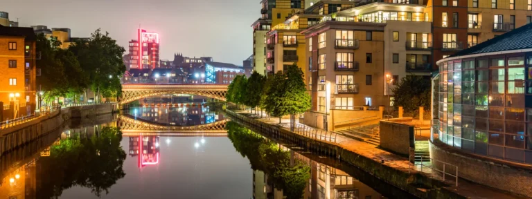 City Penthouse Flat by Trinity Shopping Centre